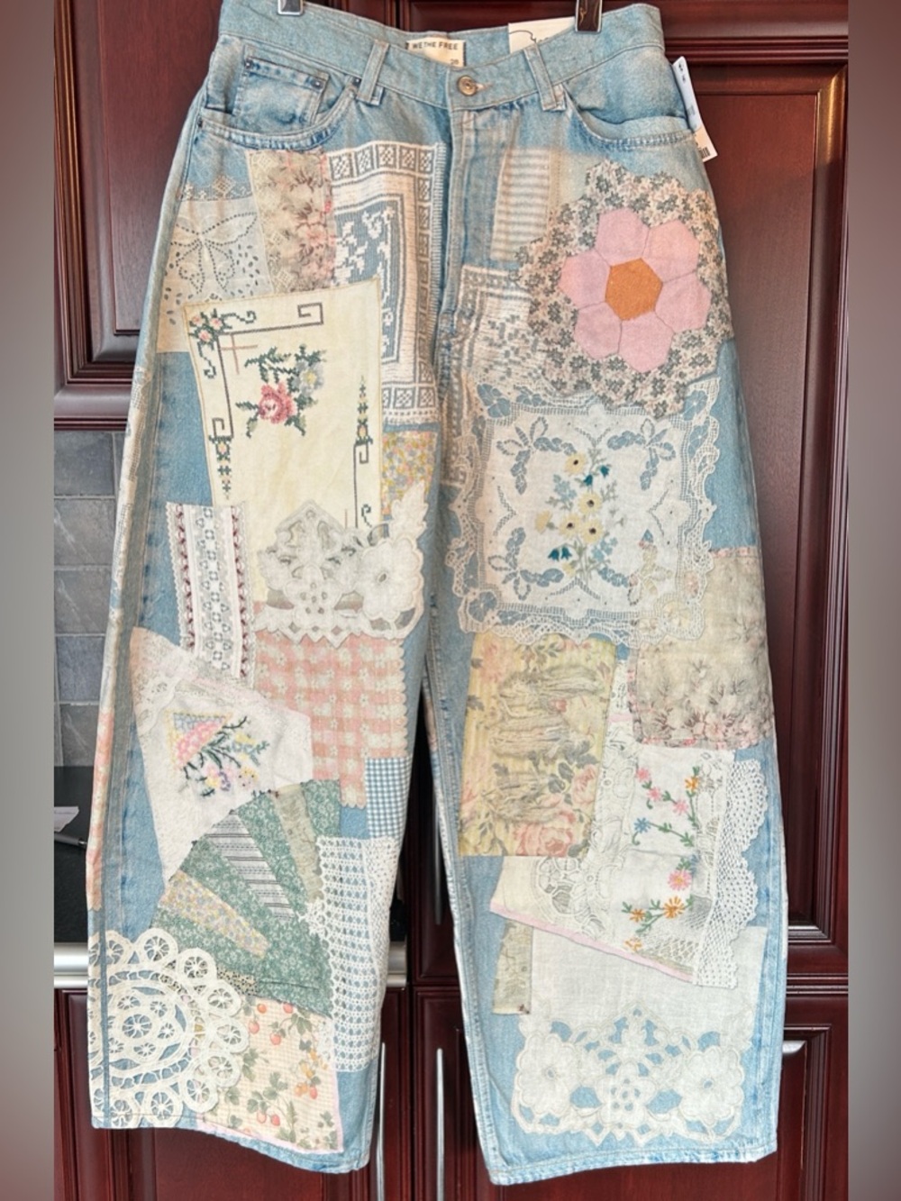 FREE PEOPLE We The Free Illusions Printed Relaxed Jeans size 26 - Picture 12 of 16